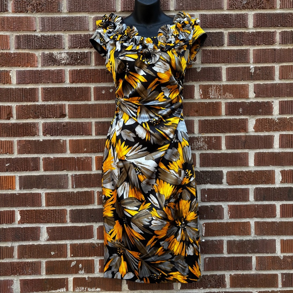 Vintage Maggie L Sz 4 women's Ruffle V Neck Slim Fit Straight Line Dress Formal